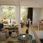 Loft Del Teatro アパート