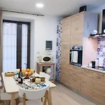 Loft Del Teatro アパート *